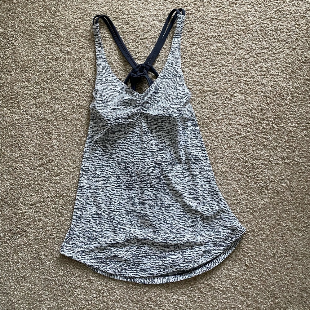 Lululemon tank top